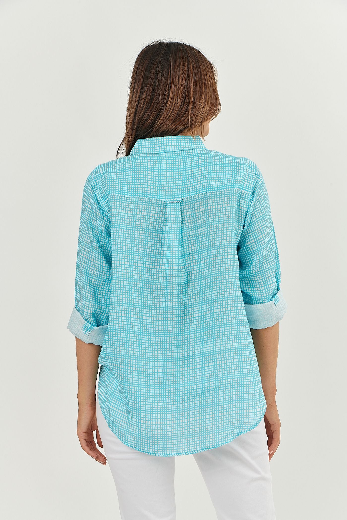 100% linen Enveloppe shirt BACK VIEW MINI TURQUOISE LIGHT BLUE SMALL CHECKS style 064 over size boyfriend style loose fitting summer calma spa skin clinic armadale melbourne fashion lifestyle