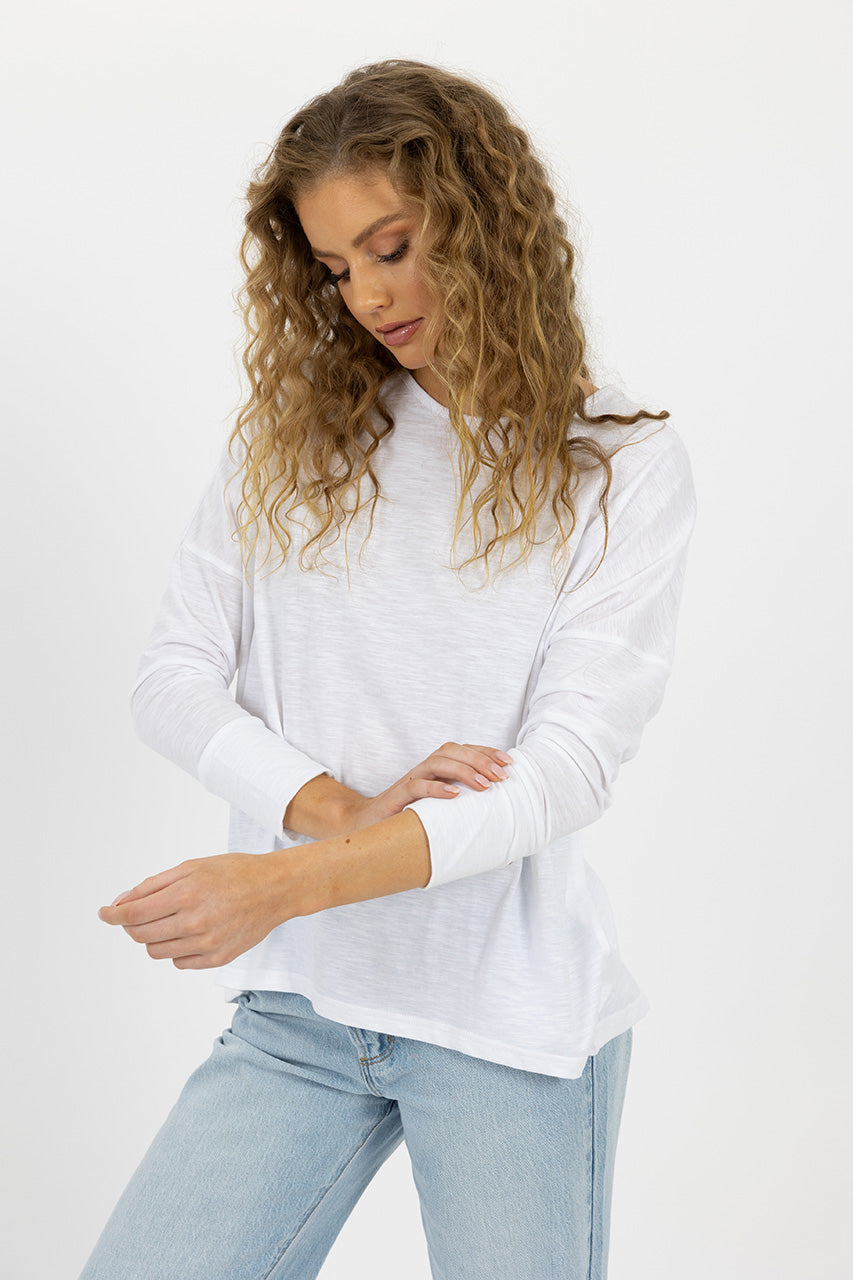 Humidity lifestyle casual clothing melbourne fashion high street Armadale calma spa HS24602 dippy T tee long sleeve light weight white front view