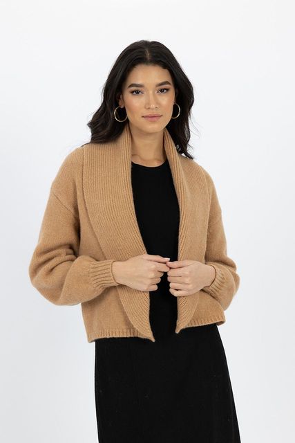 humidity lifestyle winter cardi brown tan front view casual wear melbourne fashion calma spa skin clinic armadale melbourne