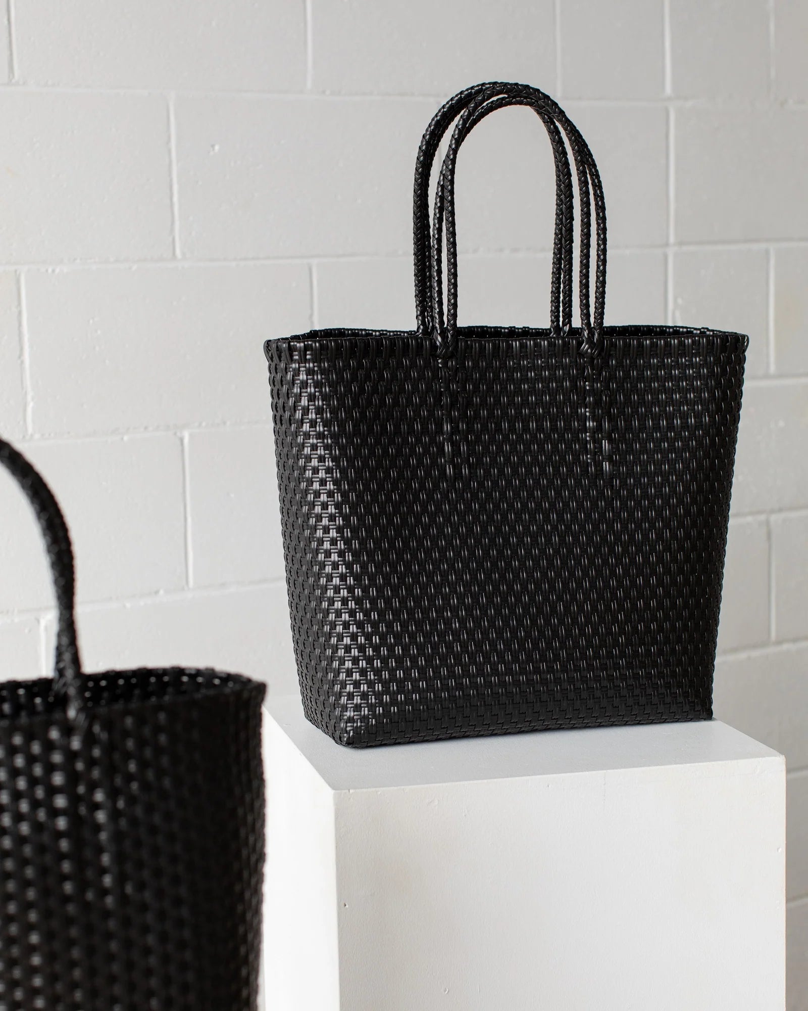 Traveller Tote - Nera